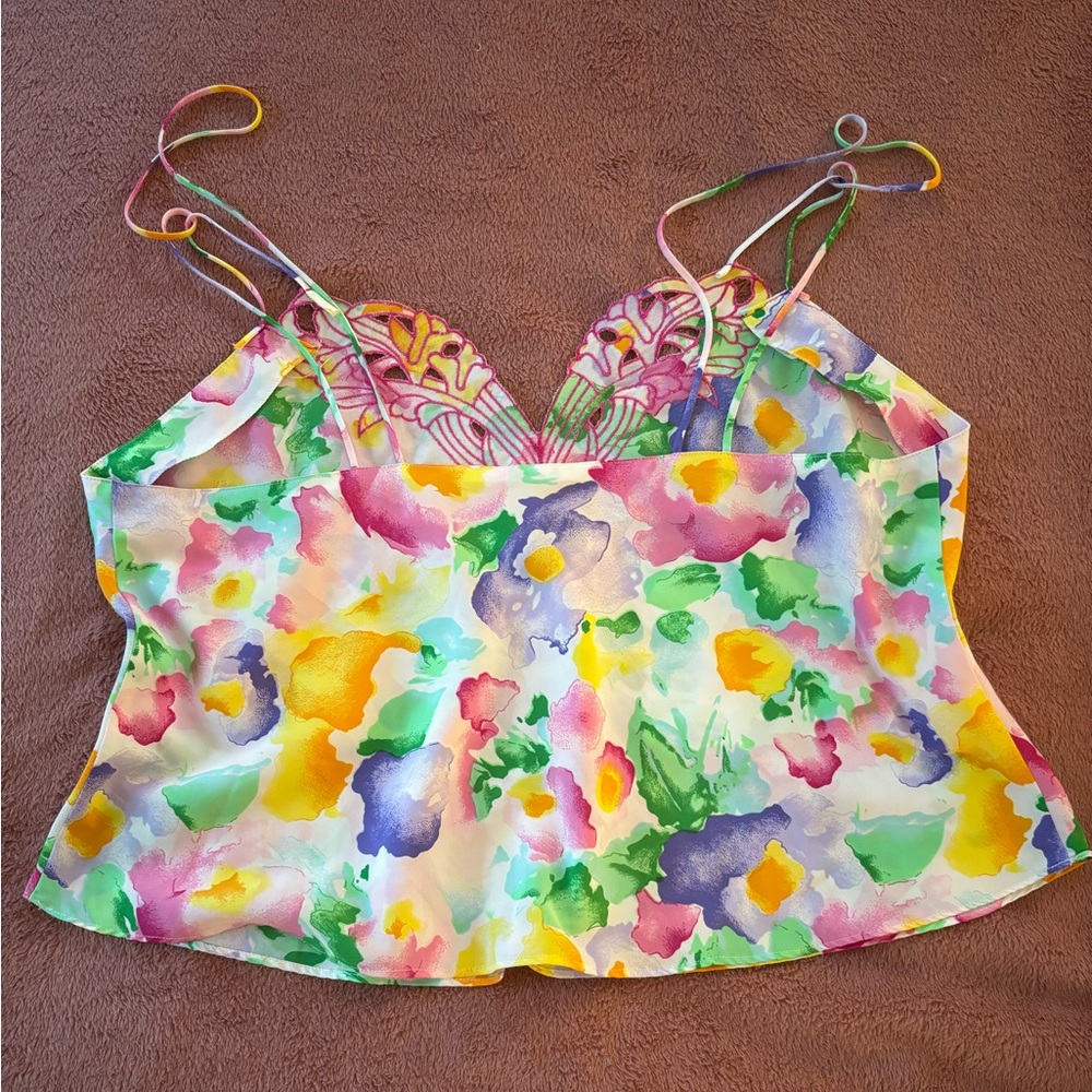 ⭐️Vintage⭐️ Victoria’s Secret silky watercolor top - Picture 3 of 4